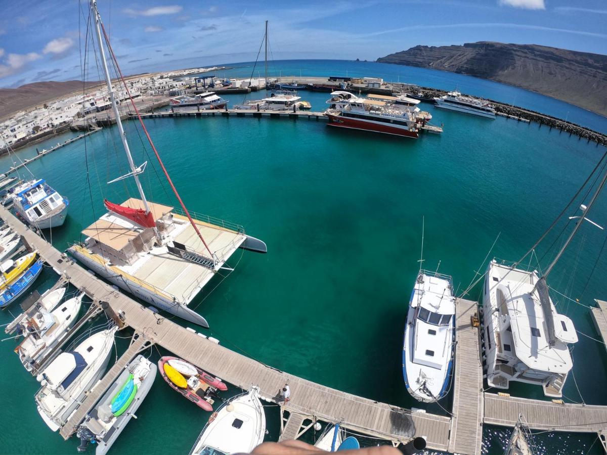 Hotel Magnifico Barco En La Graciosa Caleta de Sebo Exterior foto